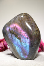 Load image into Gallery viewer, Teal & Magenta Chunky Labradorite Freeform