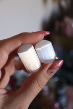 Load image into Gallery viewer, (1) Cleansing Satin Spar Tumble