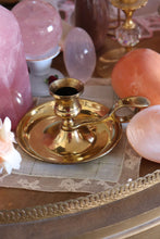 Load image into Gallery viewer, Vintage Brass Sphere Display with Handle