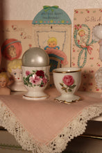 Load image into Gallery viewer, Vintage Rose Sphere Displays