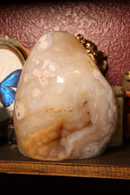 Load image into Gallery viewer, 12.3lbs Glittery Druzy Flower Agate Freeform with Quartz