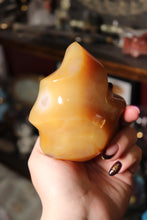 Load image into Gallery viewer, Butterscotch Carnelian Flame