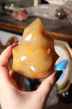 Load image into Gallery viewer, Butterscotch Carnelian Flame