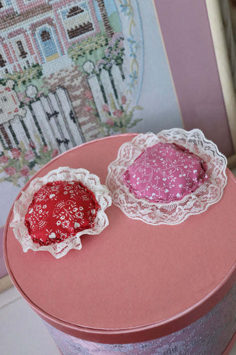 Round Crystal Display Pillows