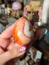 Load image into Gallery viewer, Peach Yogurt Carnelian x Quartz Egg