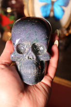 Load image into Gallery viewer, Polished Juicy Grape Agate Skull