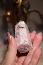 Load image into Gallery viewer, Flower Agate Tower