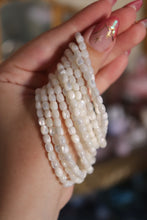 Load image into Gallery viewer, (1) Mother of Pearl Bracelet