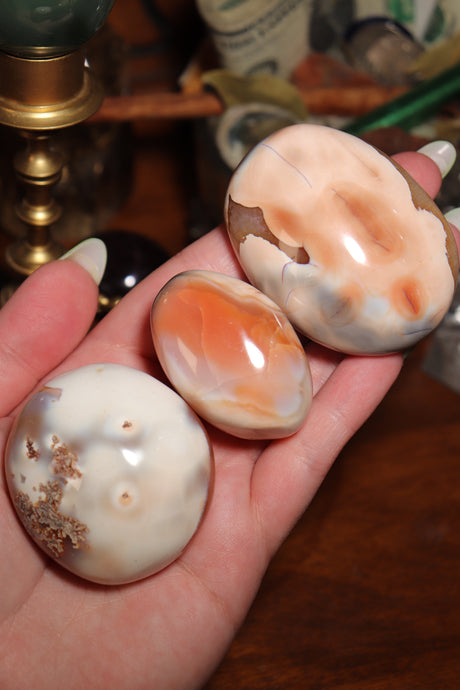 “Toasty” Carnelian Palmstones