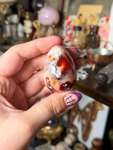 Load image into Gallery viewer, Orca x Carnelian x Quartz Egg