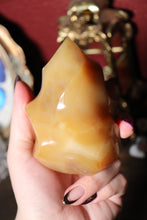 Load image into Gallery viewer, Butterscotch Carnelian Flame