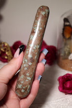 Load image into Gallery viewer, “Mint Chip” Nundoorite Wand