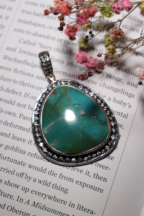 High Quality Gem Silica Pendant with White Topaz Halo