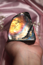 Load image into Gallery viewer, Multicolor Labradorite Freeform