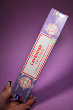 Load image into Gallery viewer, SATYA Lavender Incense Sticks (15g Pack)