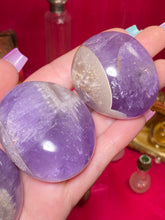 Load image into Gallery viewer, (1) Chevron Amethyst Palmstone