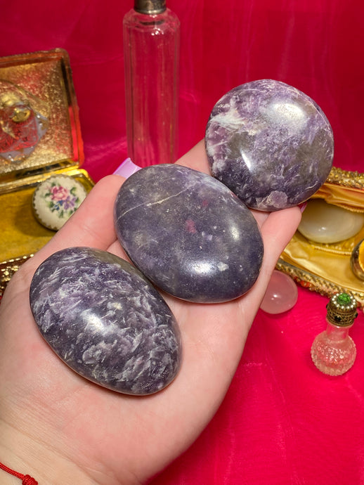 (1) Soothing Lepidolite Palmstone