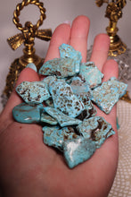 Load image into Gallery viewer, (1) Wavy Turquoise