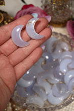 Load image into Gallery viewer, (1) Blue Chalcedony Moon