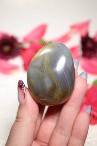 Creamy Orca Agate Palmstone