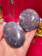 Load image into Gallery viewer, (1) Soothing Lepidolite Palmstone