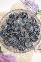 Load image into Gallery viewer, (1) Snowflake Obsidian Tumble
