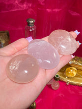 Load image into Gallery viewer, (1) Medium Rose Quartz Palmstone