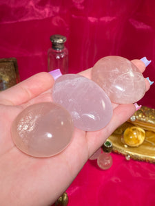 (1) Medium Rose Quartz Palmstone