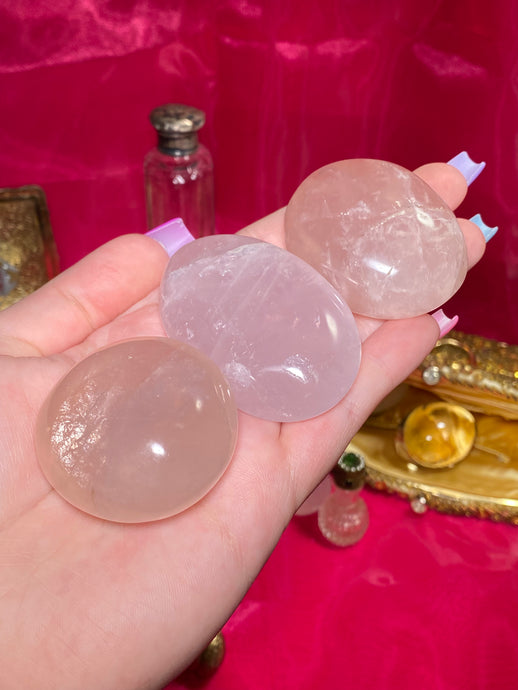 (1) Medium Rose Quartz Palmstone